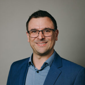 Dr. Nicolas Bucher